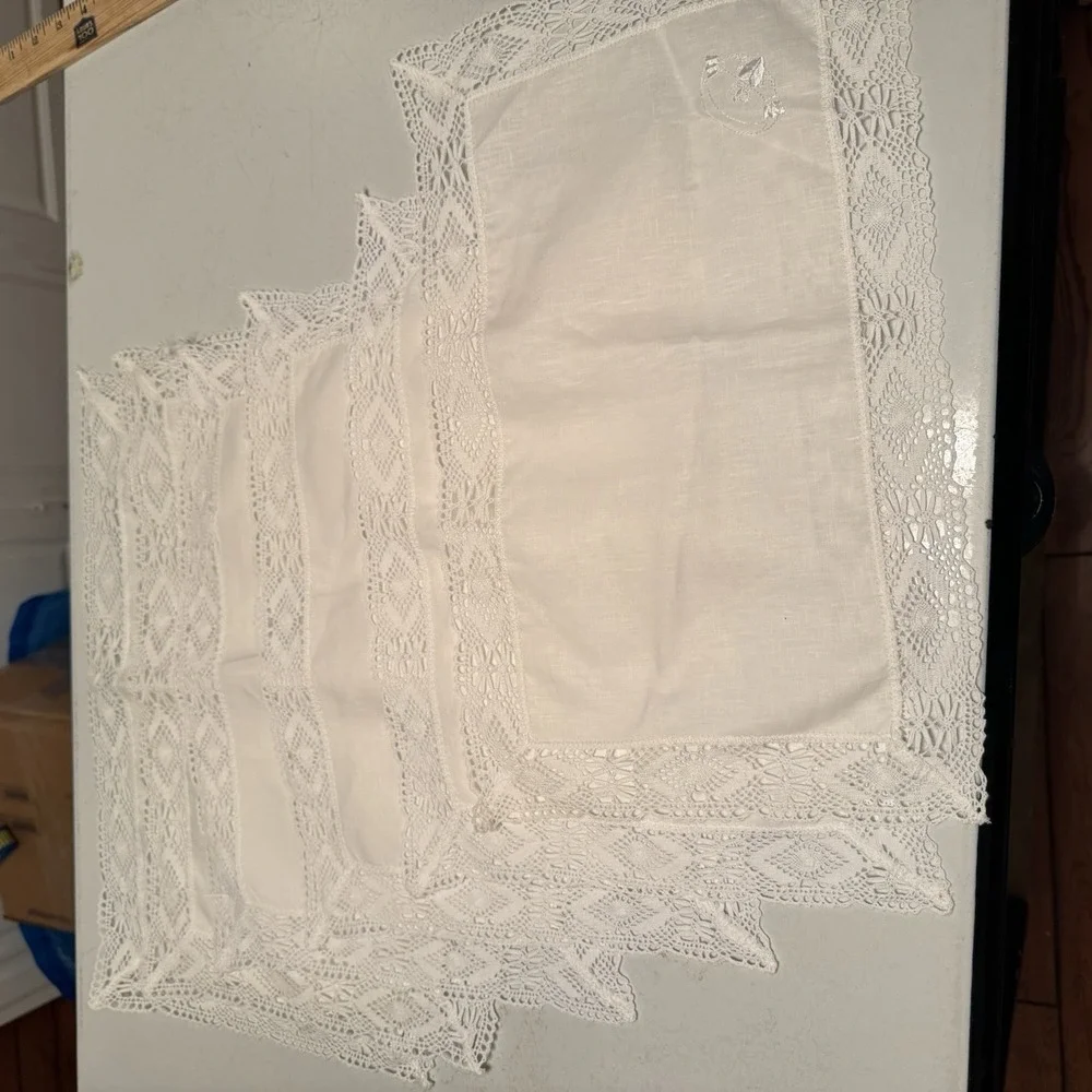 Vintage Embroidered 6 Placemats 17
